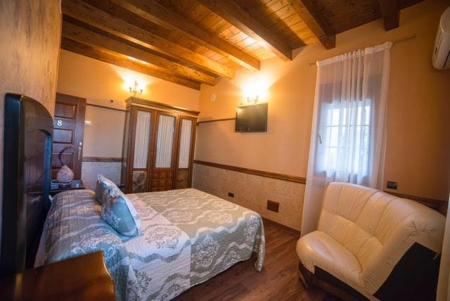 Hostal Rural & Spa Las Vistas Pastrana Bagian luar foto